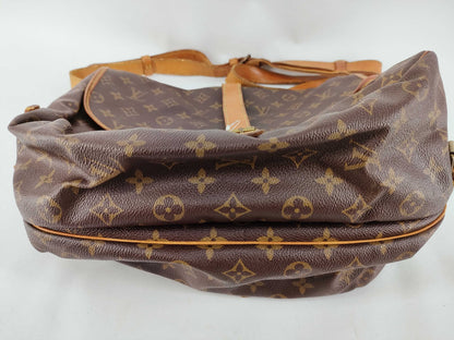 LOUIS VUITTON Monogram Louis Vuitton Shoulder Bag