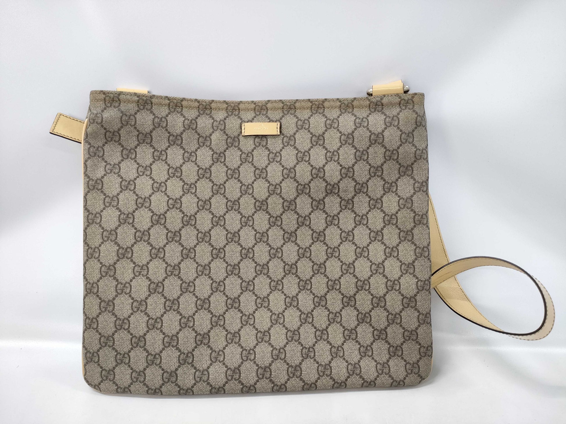 GUCCI GG Supreme Beige Shoulder Bag