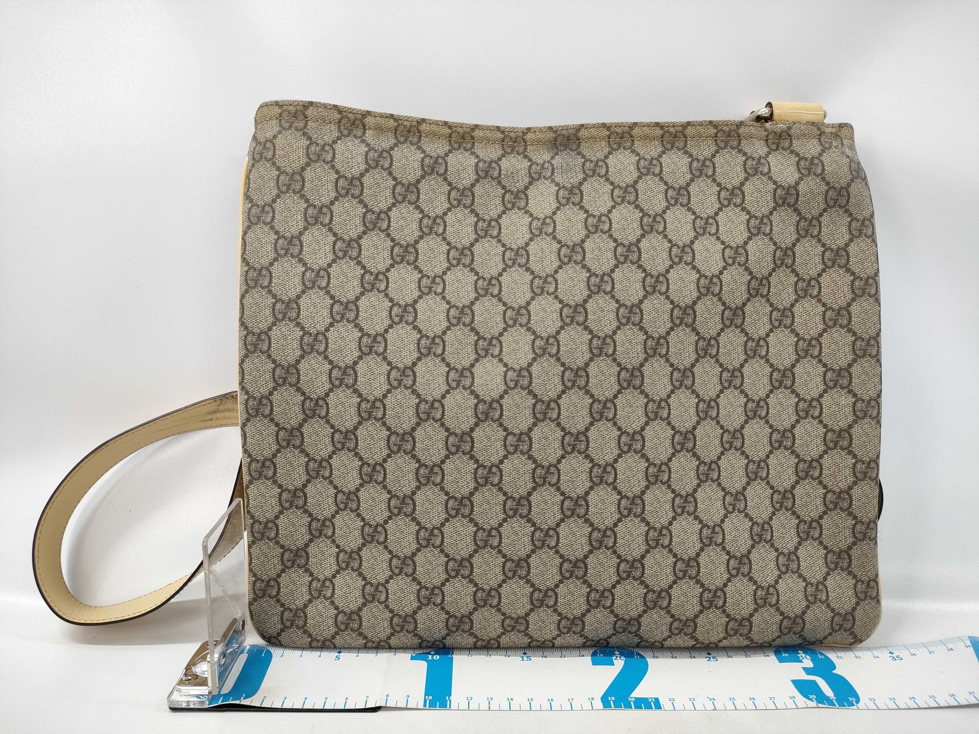 GUCCI GG Supreme Beige Shoulder Bag