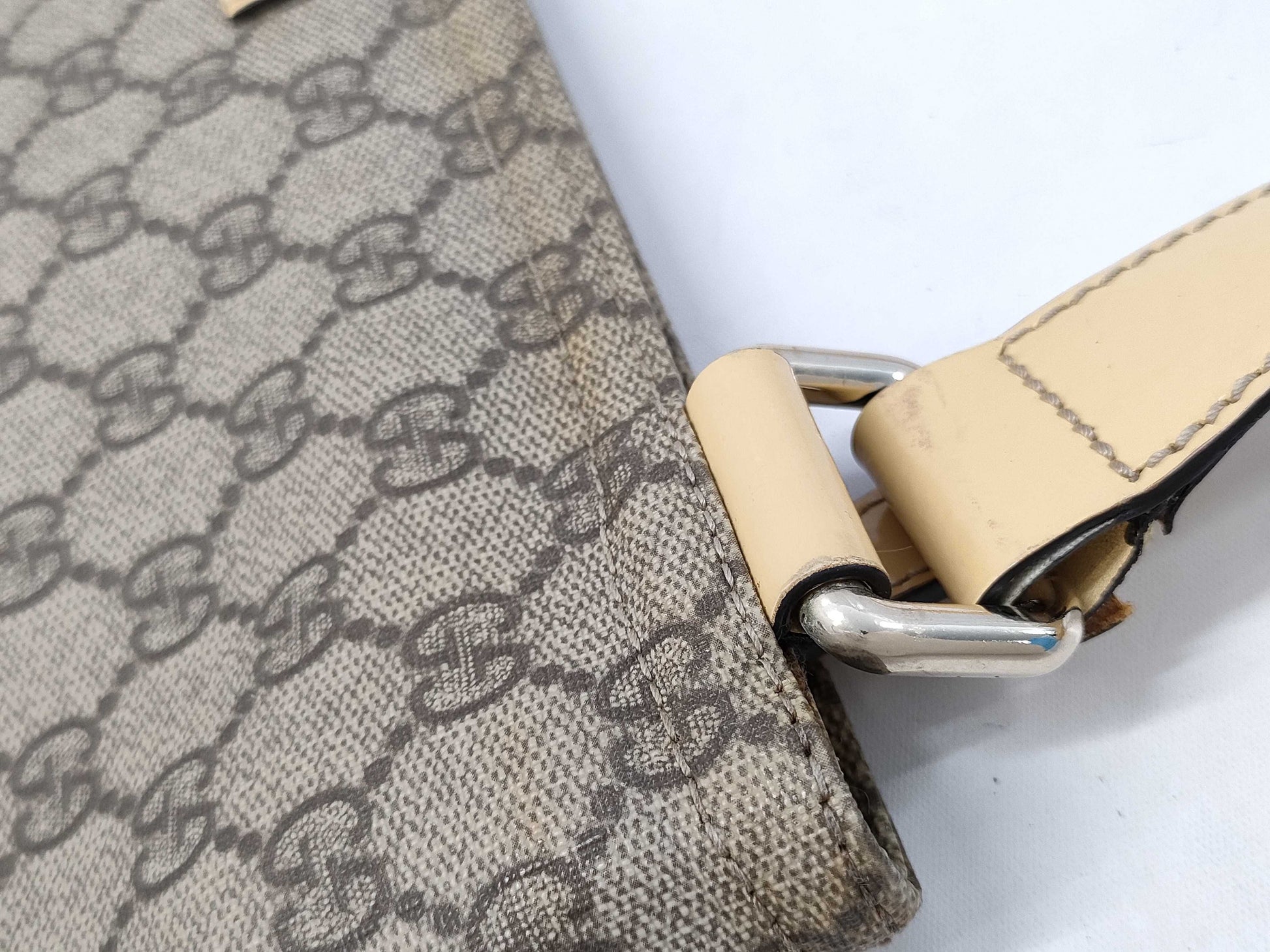 GUCCI GG Supreme Beige Shoulder Bag