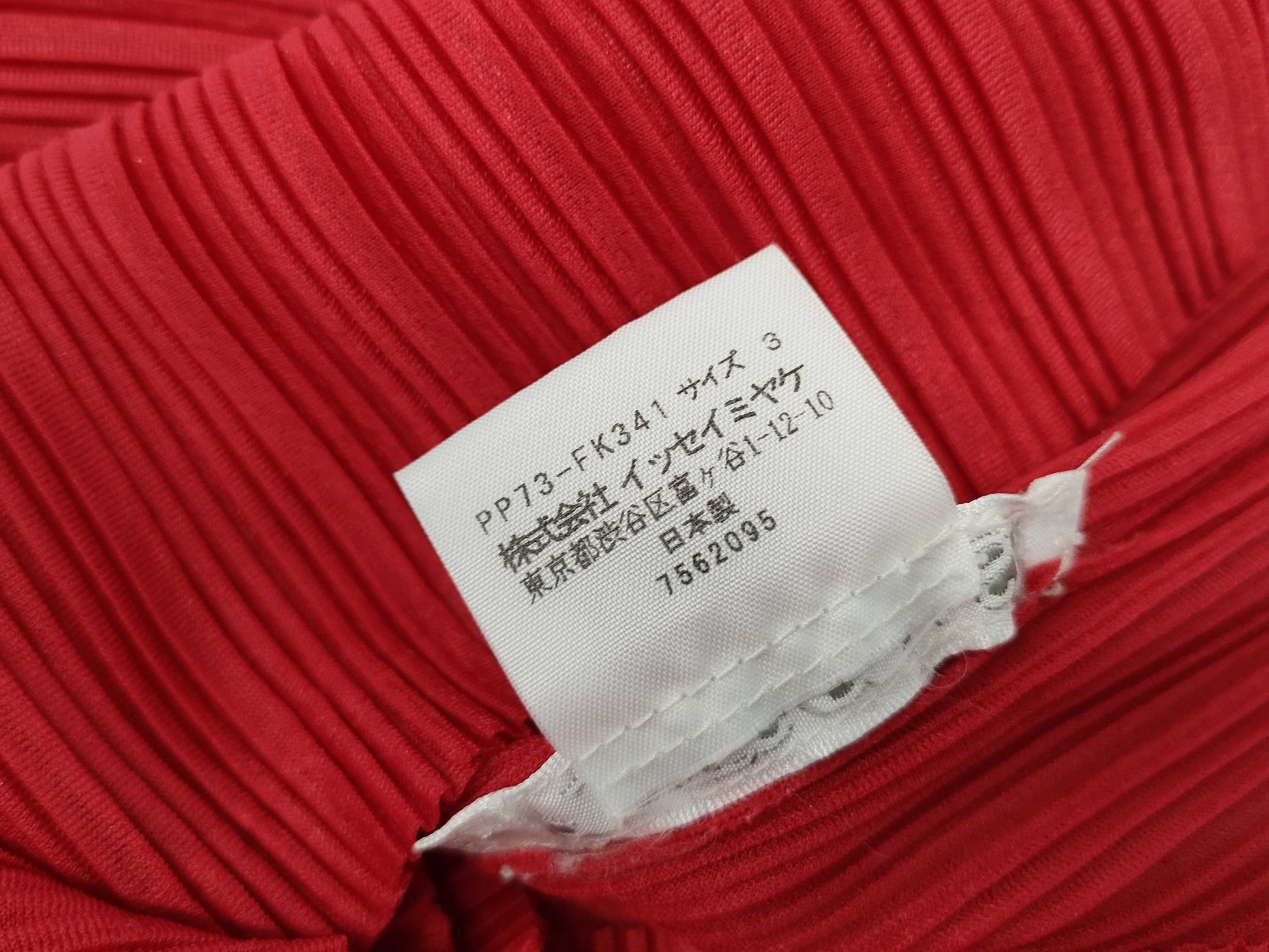 ISSEY MIYAKE Pleats Please/Long Sleeve/Top Red Size 3 Top