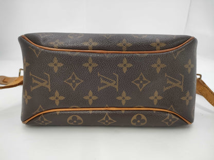 LOUIS VUITTON LOUIS VUITTON Monogram Blois Shoulder Bag Bag