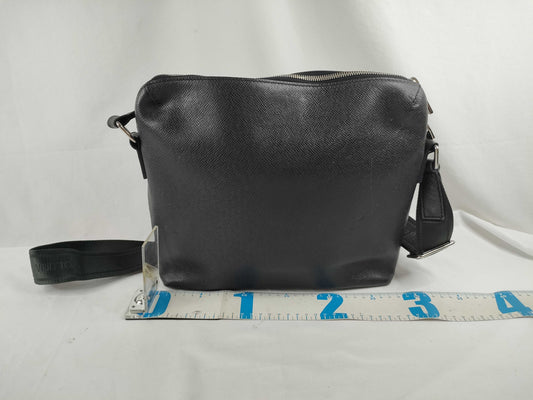 LOUIS VUITTON Taiga M30238 LOUIS VUITTON Taiga Grigori Messenger PM M30238 Shoulder Bag