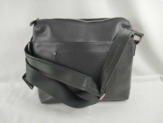 LOUIS VUITTON Taiga M30238 LOUIS VUITTON Taiga Grigori Messenger PM M30238 Shoulder Bag