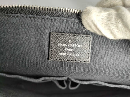 LOUIS VUITTON Taiga M30238 LOUIS VUITTON Taiga Grigori Messenger PM M30238 Shoulder Bag