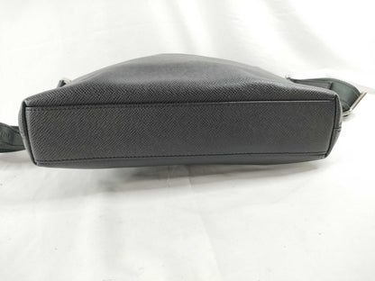 LOUIS VUITTON Taiga M30238 LOUIS VUITTON Taiga Grigori Messenger PM M30238 Shoulder Bag