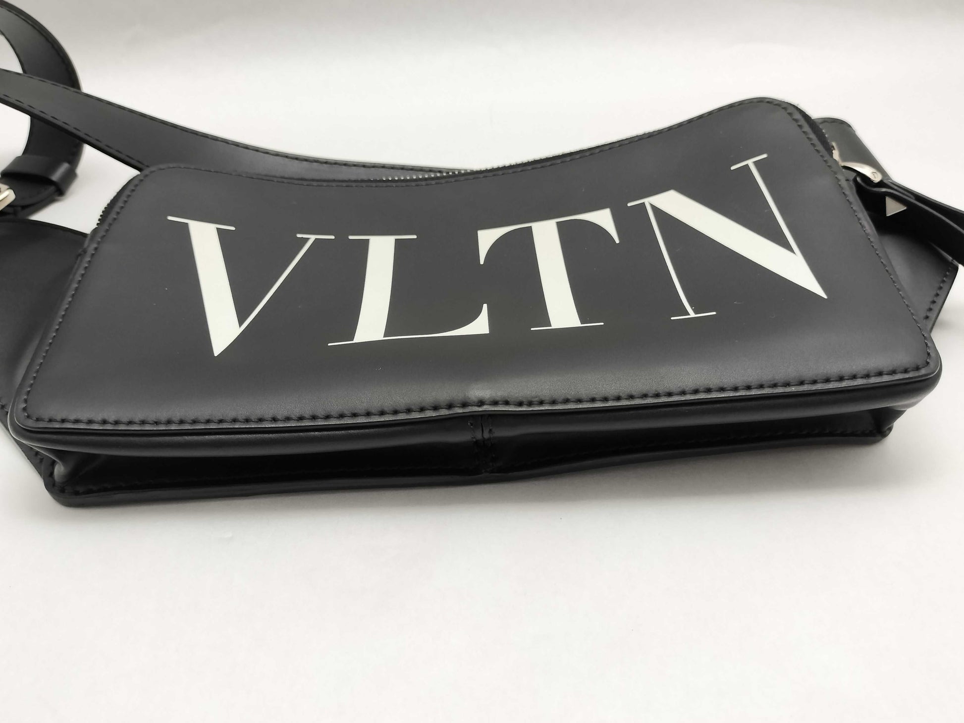VALENTINO VALENTINO waist pouch waist bag
