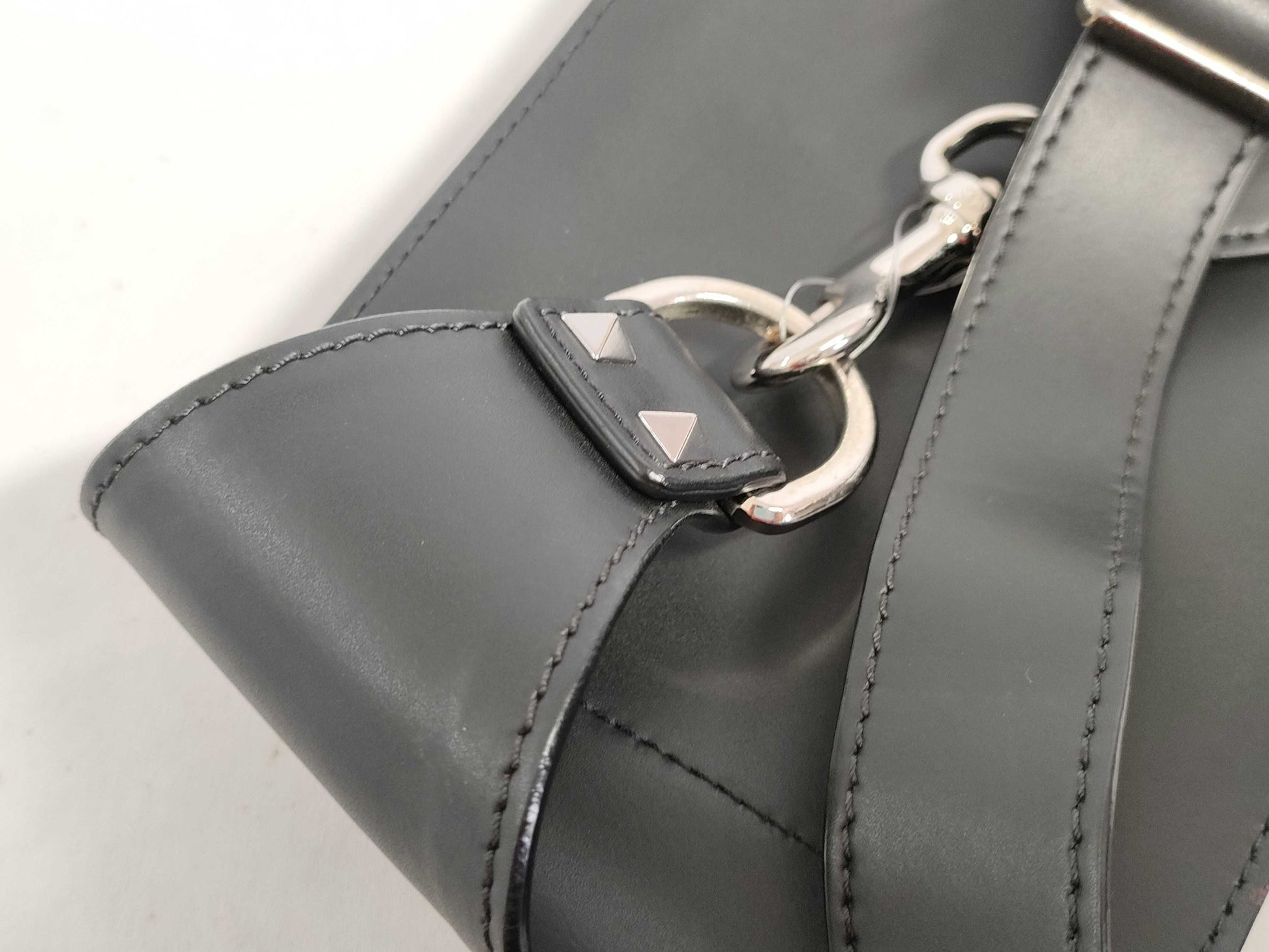 VALENTINO VALENTINO calfskin body bag waist bag