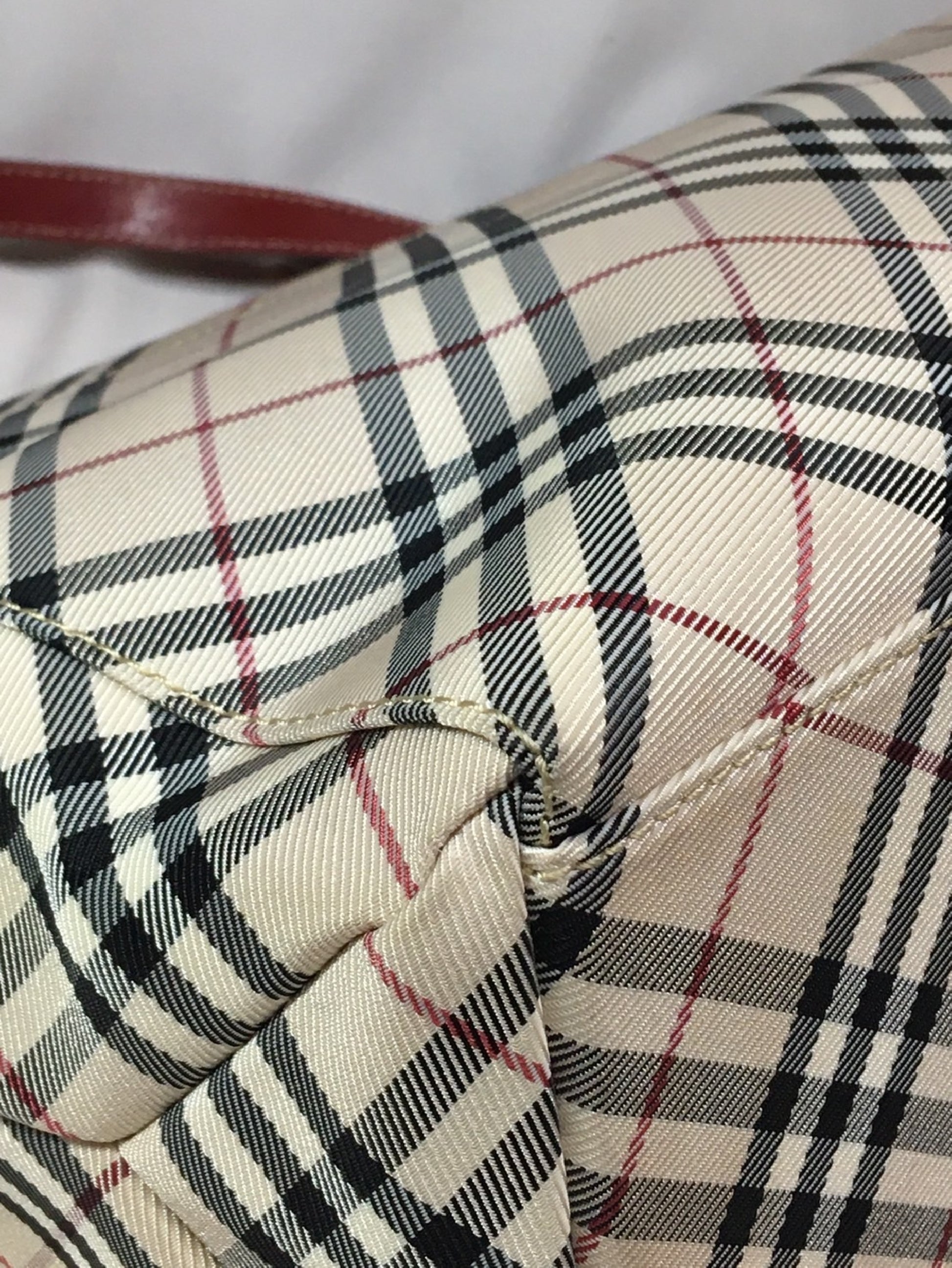 BURBERRY Nova Check Handbag with Pouch