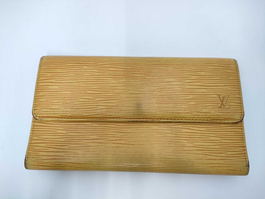LOUIS VUITTON Epi wallet