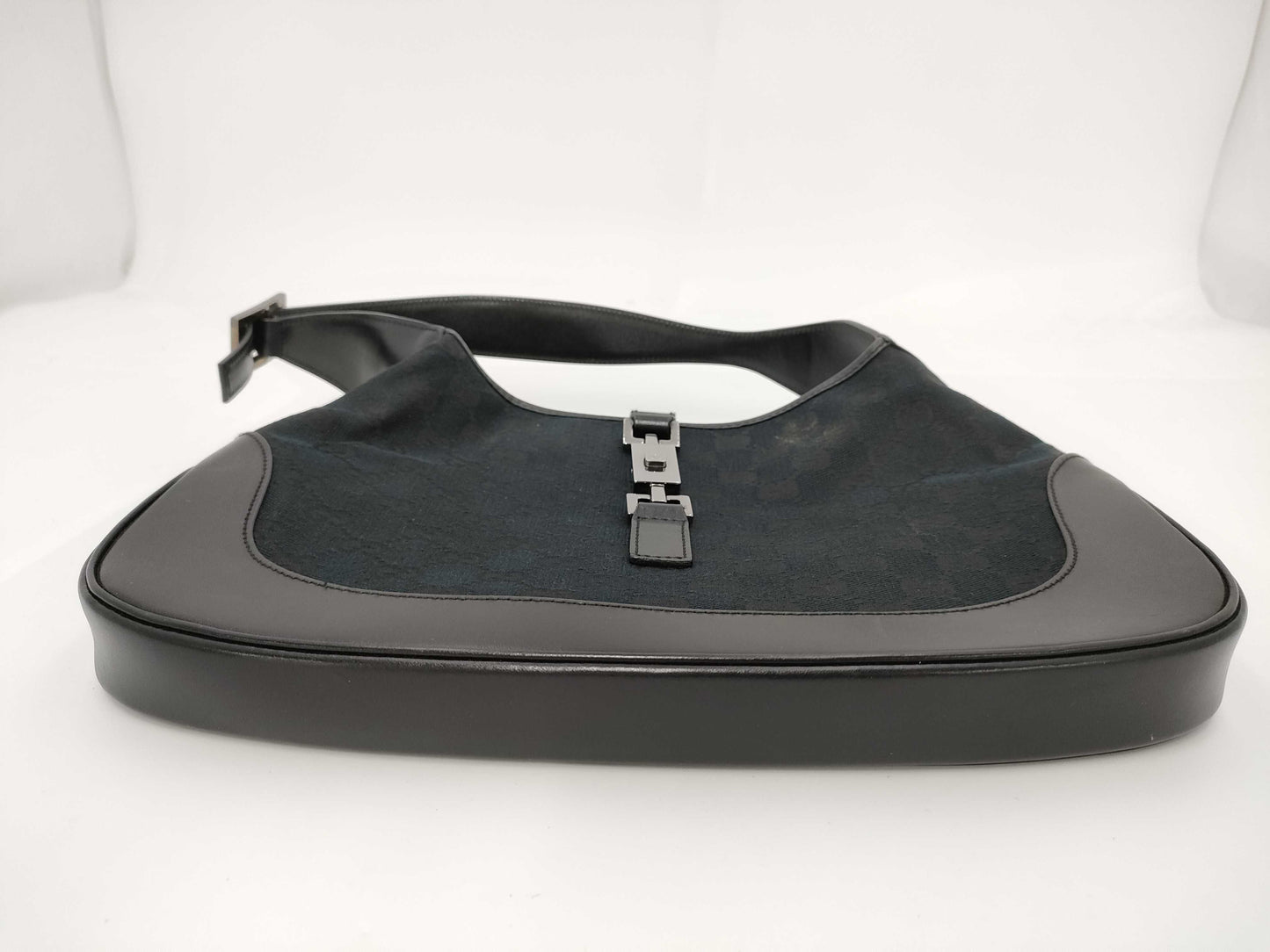 GUCCI GG Canvas Jackie Black One-Shoulder Shoulder Bag