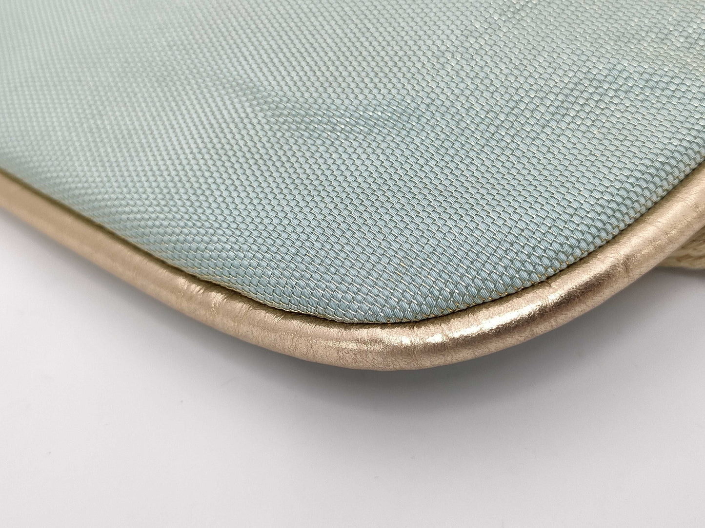 GUCCI Mini Shoulder Bag in Gold