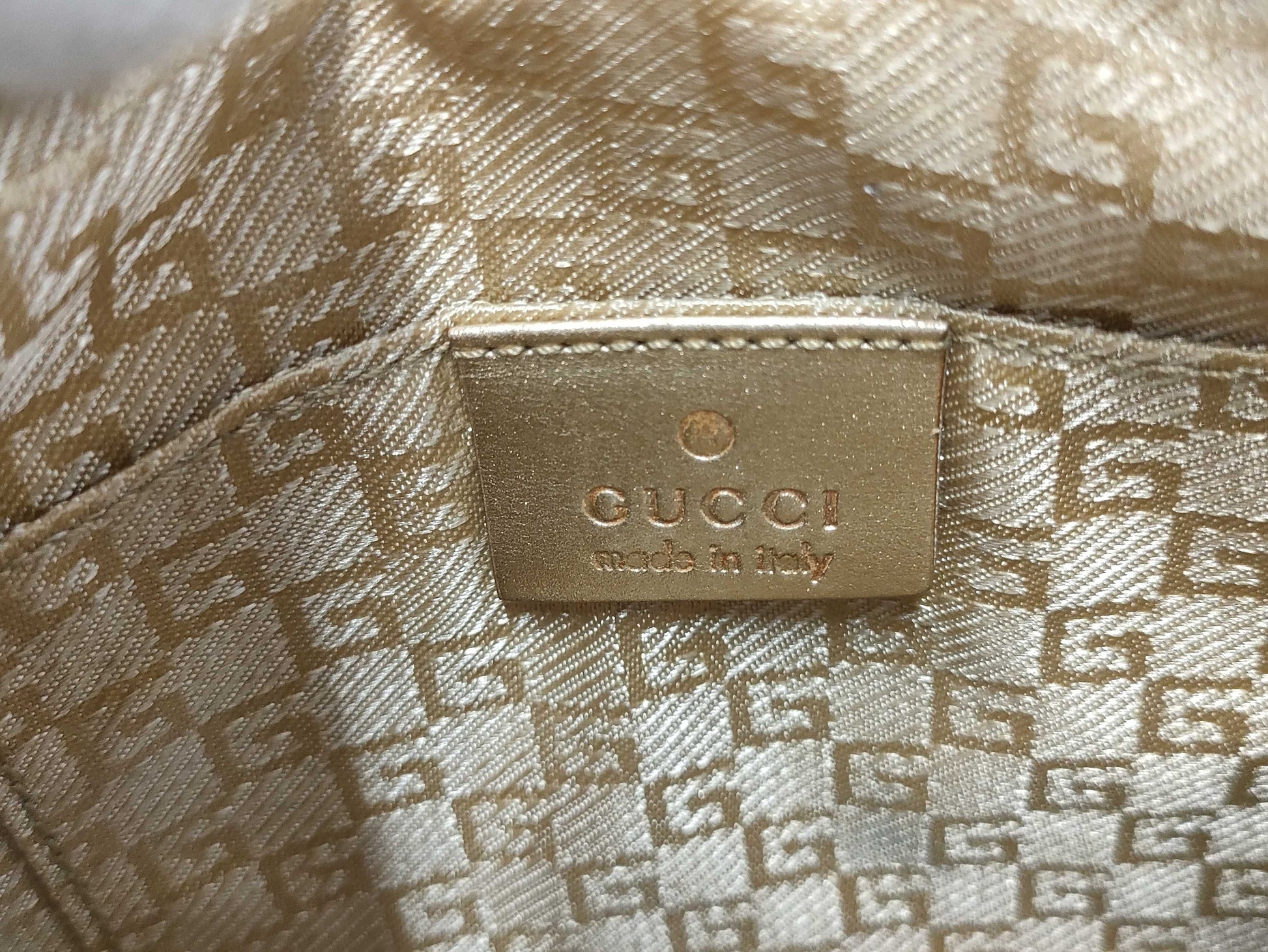 GUCCI Mini Shoulder Bag in Gold