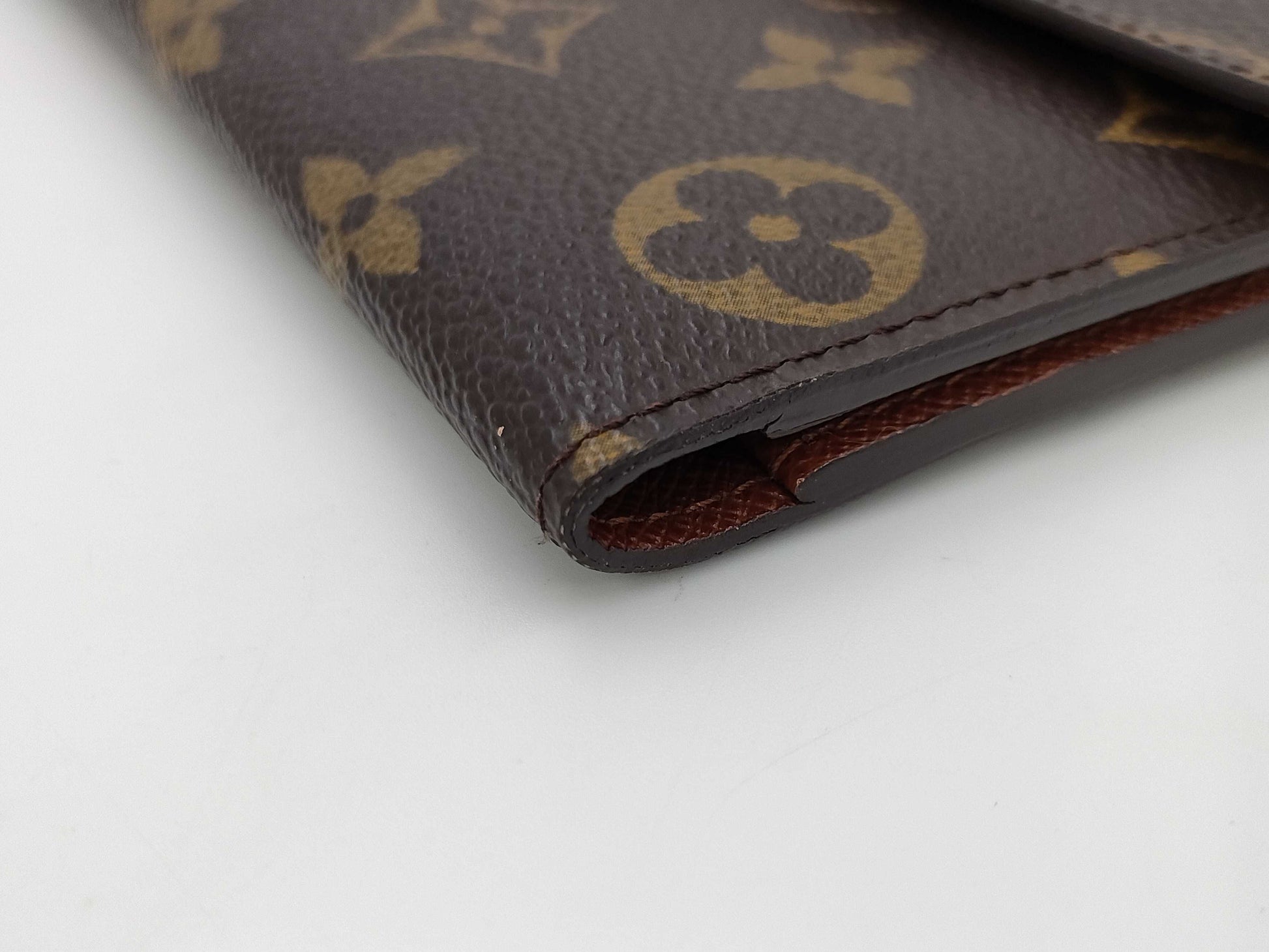 LOUIS VUITTON Monogram Trifold Wallet