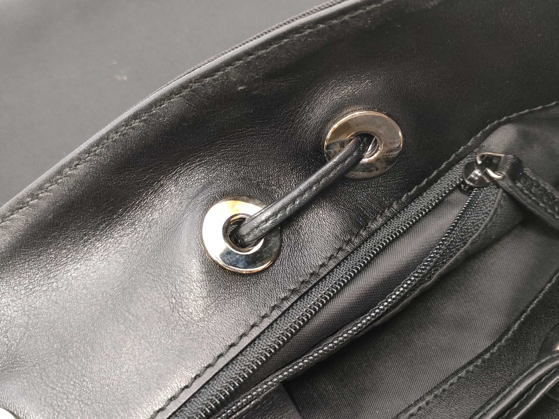 GUCCI Black Canvas Shoulder Bag