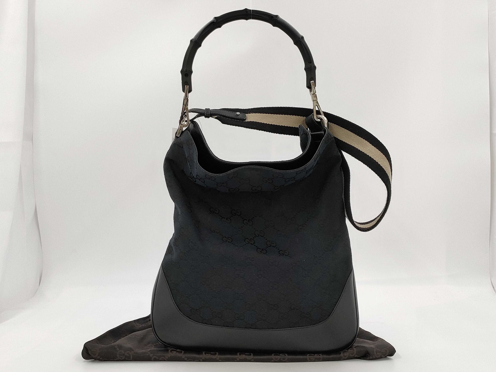 GUCCI GG Canvas Bamboo Black Shelly Shoulder Bag