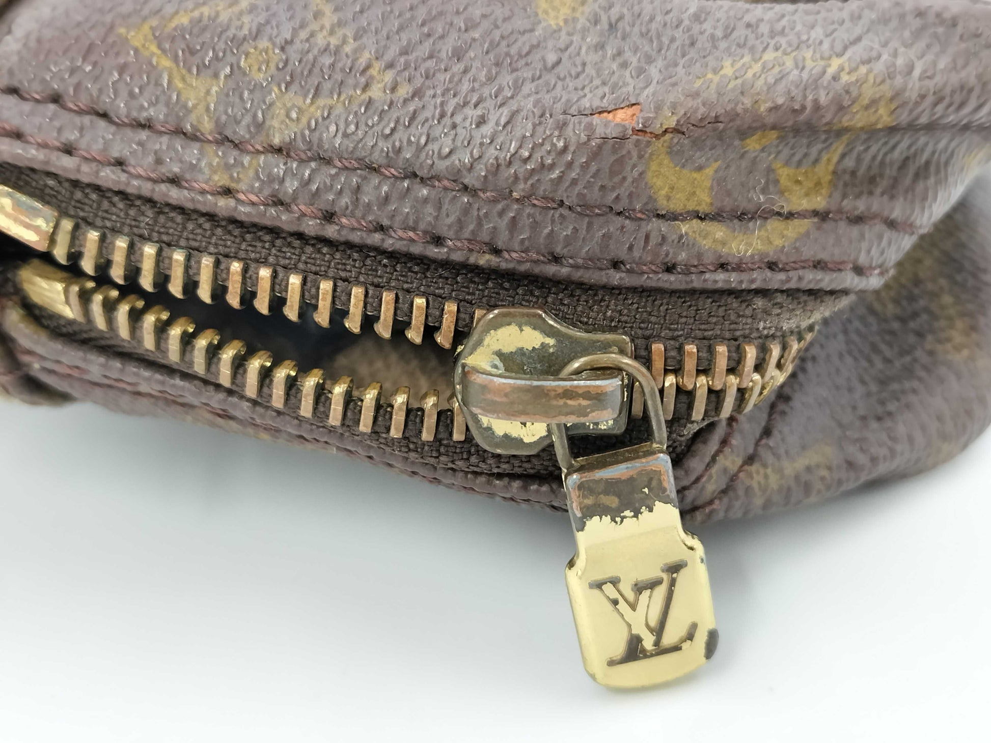LOUIS VUITTON Monogram True Toilet Second Bag Bag