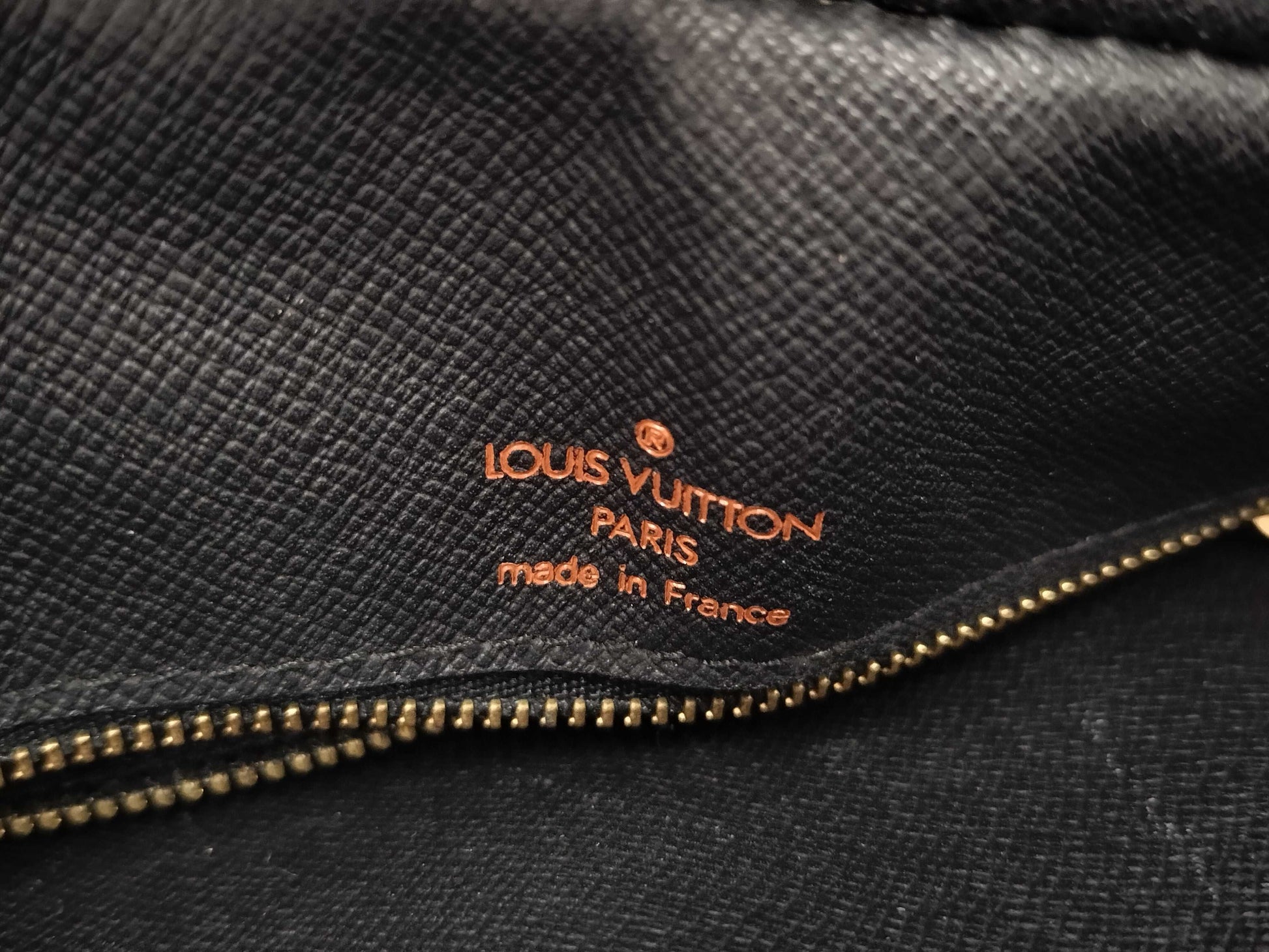 LOUIS VUITTON Epi Red Business Bag