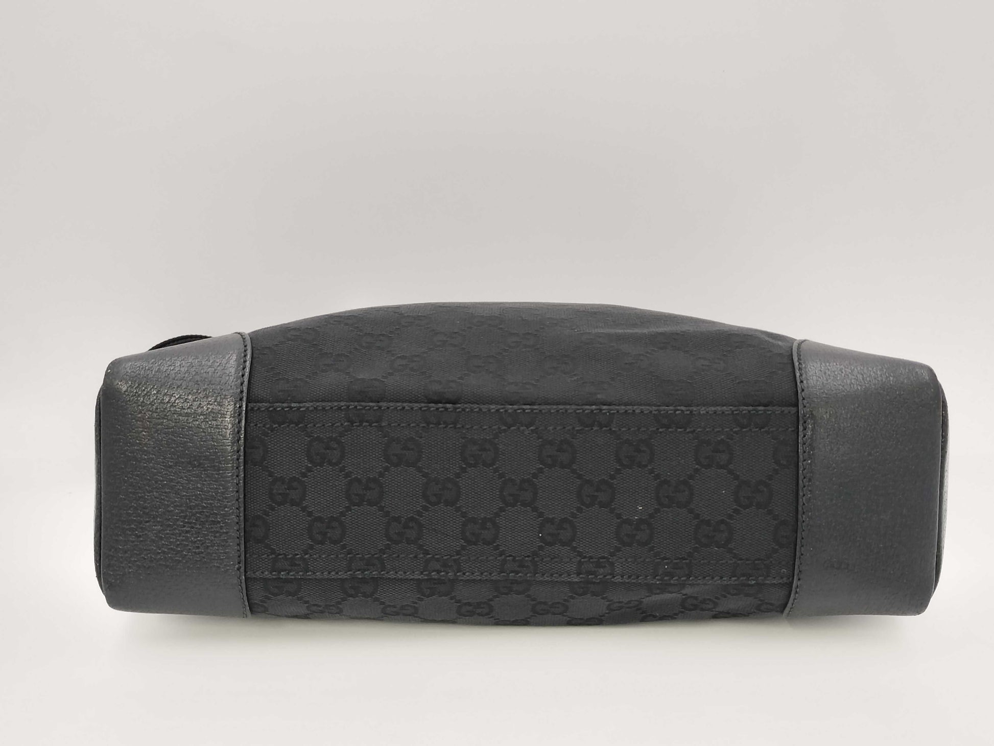 CHANEL Gucci GG Canvas 110054 Shoulder Bag
