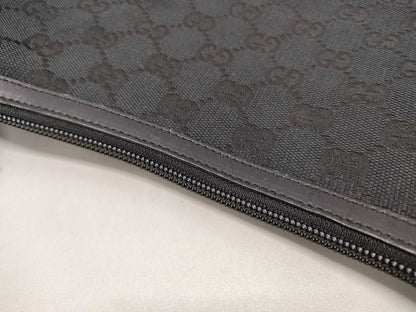 GUCCI GG Canvas One-Shoulder Shoulder Bag