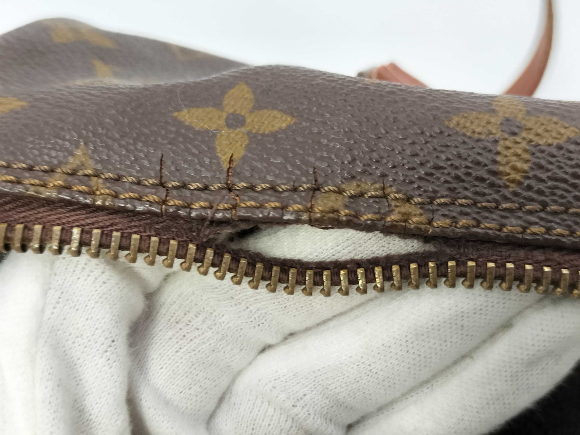 LOUIS VUITTON Monogram Papillon Handbag Bag