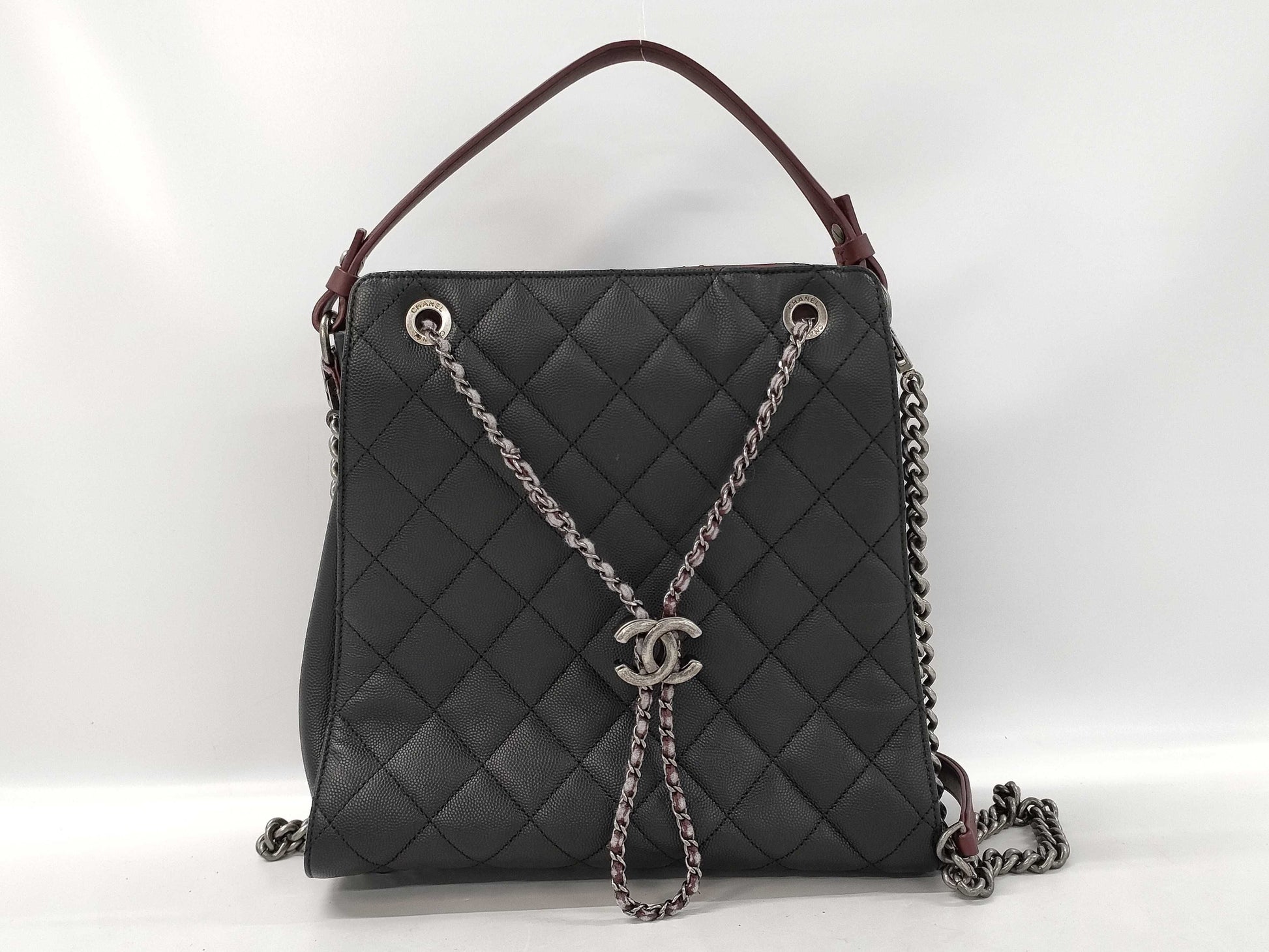 CHANEL Caviar Skin Shoulder Bag