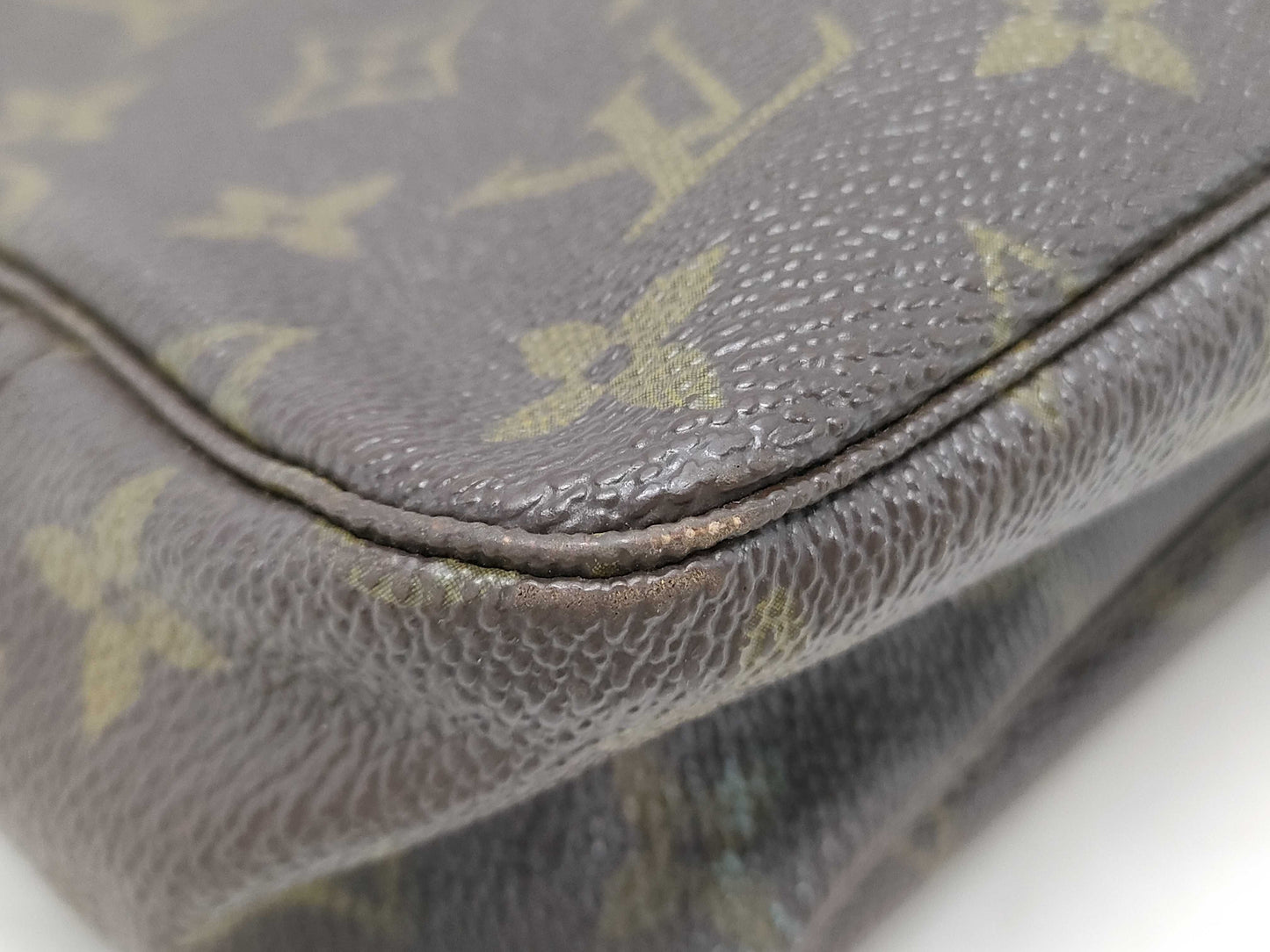 LOUIS VUITTON True Toilet Second Bag Bag