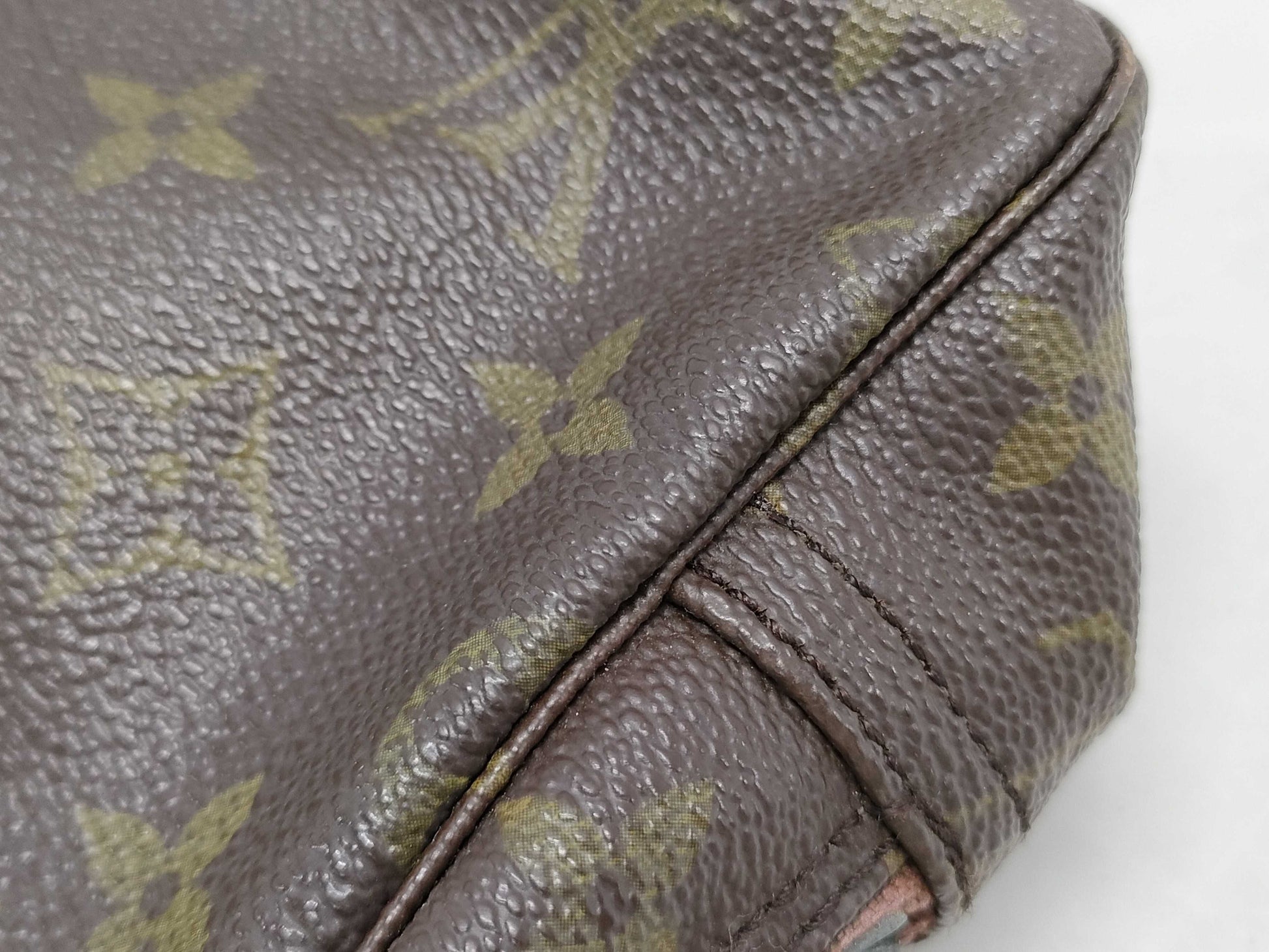 LOUIS VUITTON True Toilet Second Bag Bag