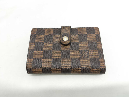 LOUIS VUITTON Damier Wallet