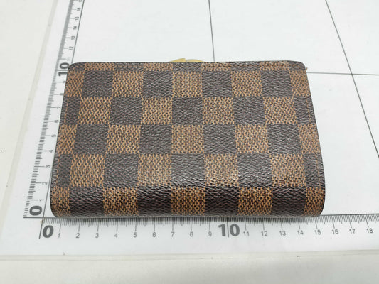 LOUIS VUITTON Damier Wallet