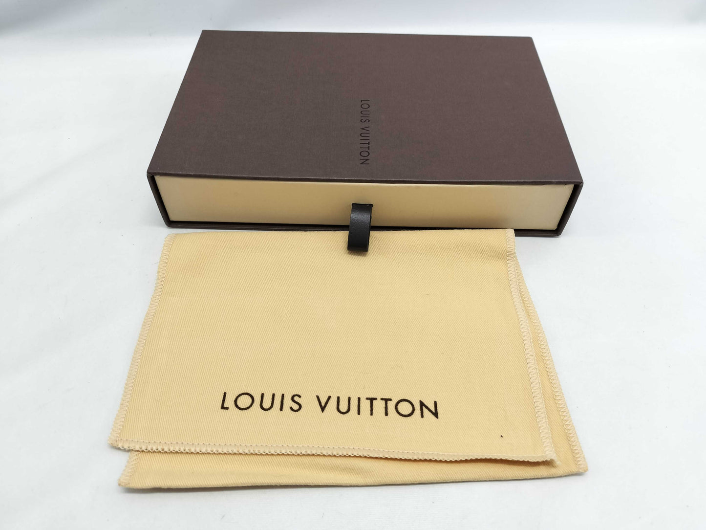LOUIS VUITTON Damier Wallet