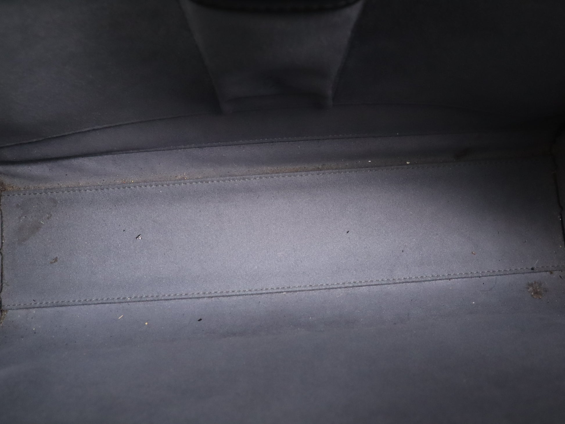 LOUIS VUITTON M54512 Epi Sorbonne Noir Handbag