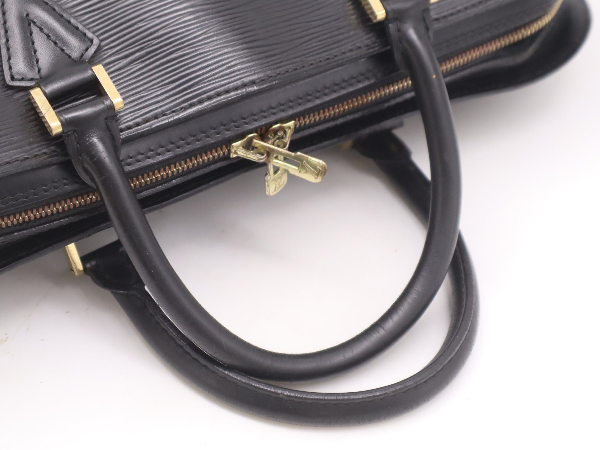 LOUIS VUITTON M54512 Epi Sorbonne Noir Handbag