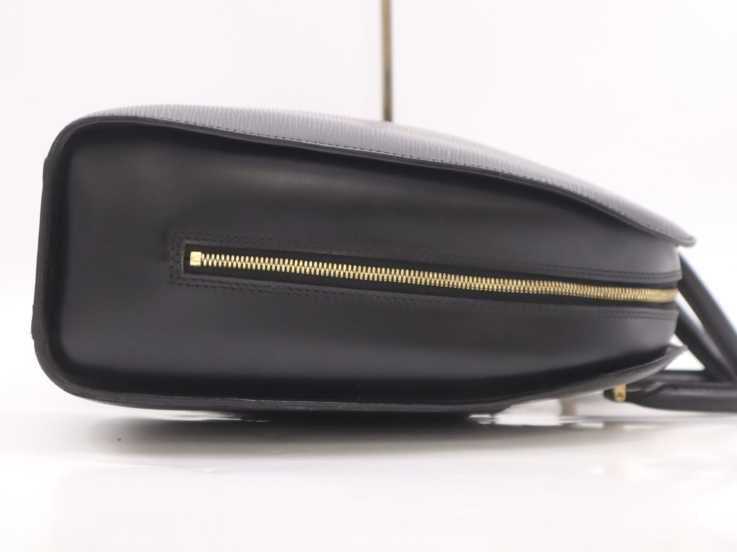 LOUIS VUITTON M54512 Epi Sorbonne Noir Handbag