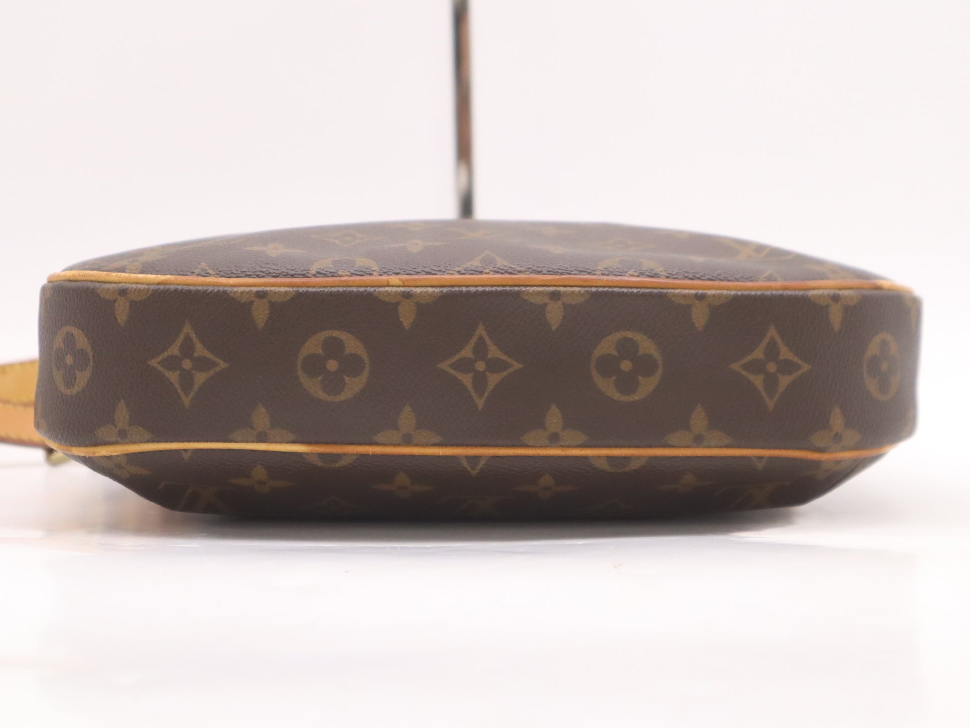 LOUIS VUITTON M56390 Monogram Odeon PM Shoulder Bag