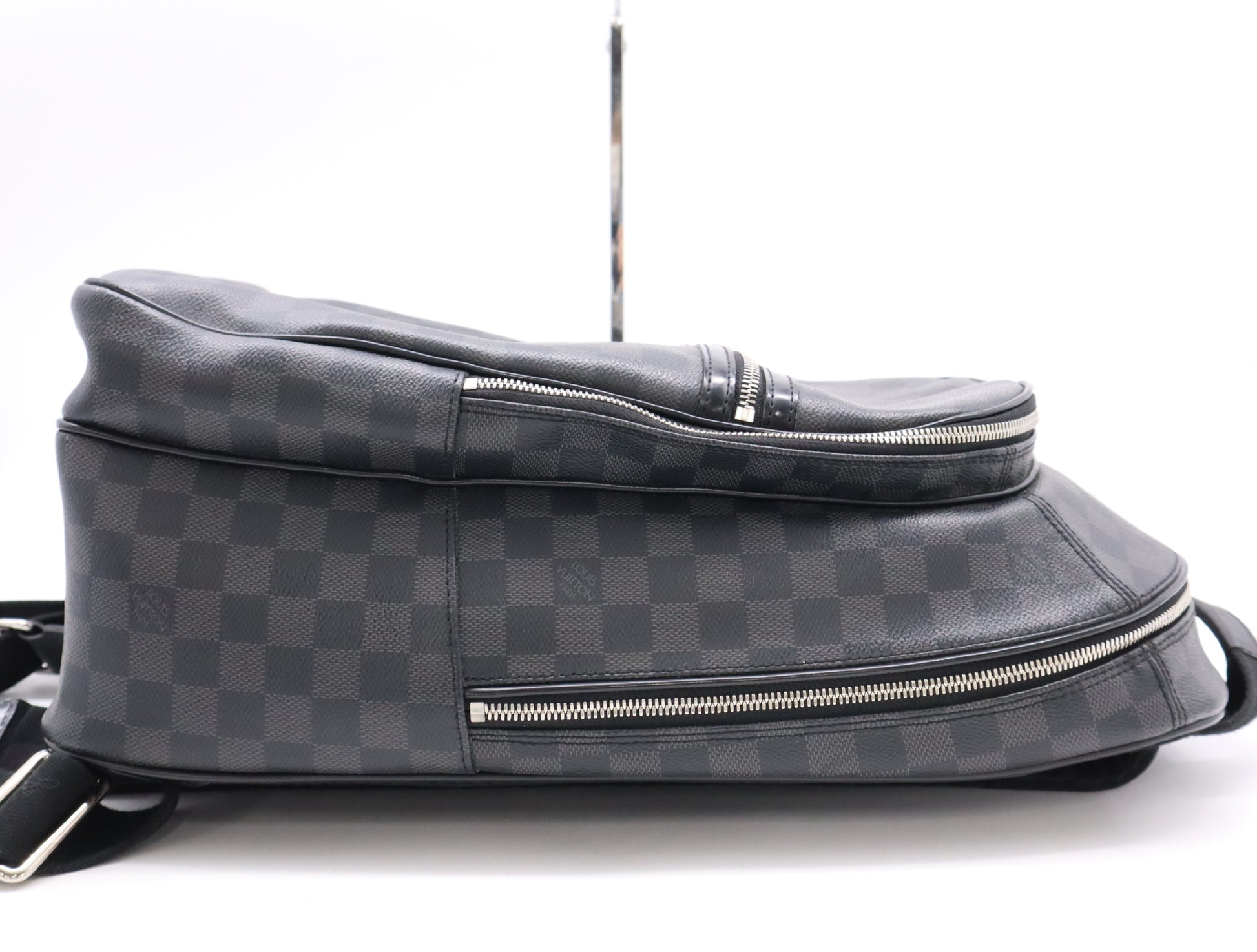 LOUIS VUITTON N58024 Damier Graphite Michael Backpack