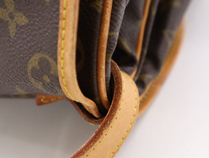 LOUIS VUITTON M42254 Monogram Saumur 35 Shoulder Bag