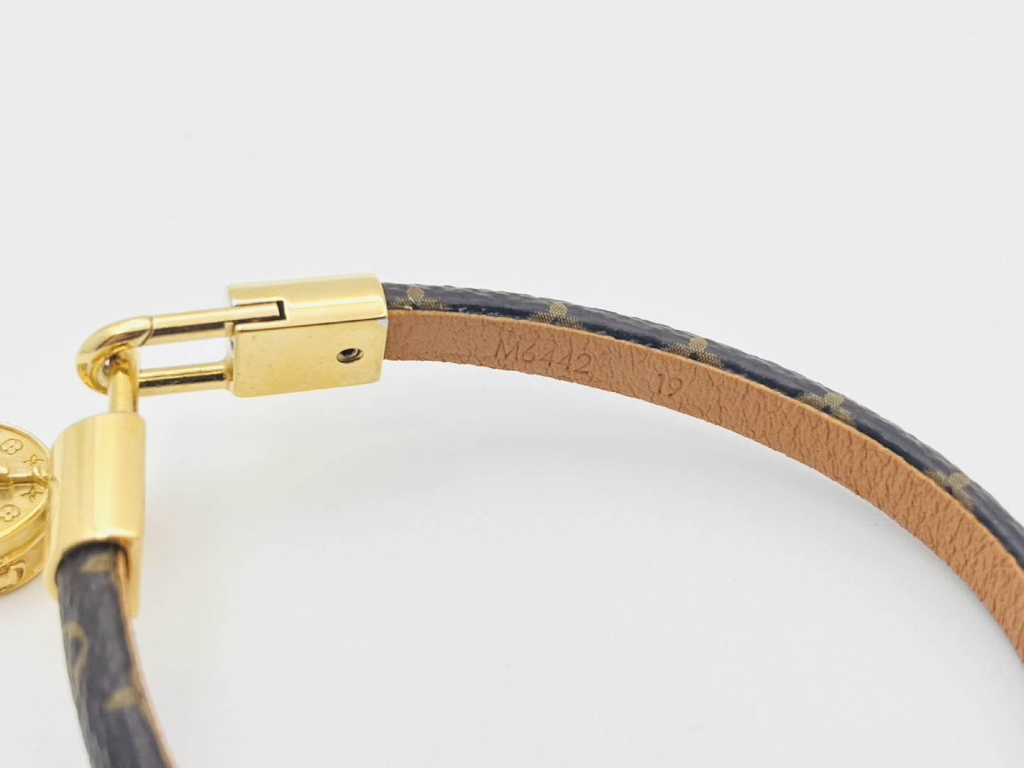 LOUIS VUITTON M6442E LV Tribute Bracelet 19 Bracelet/Bangle