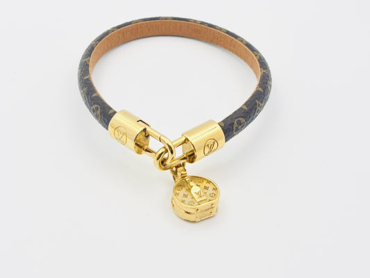LOUIS VUITTON M6442E LV Tribute Bracelet 19 Bracelet/Bangle