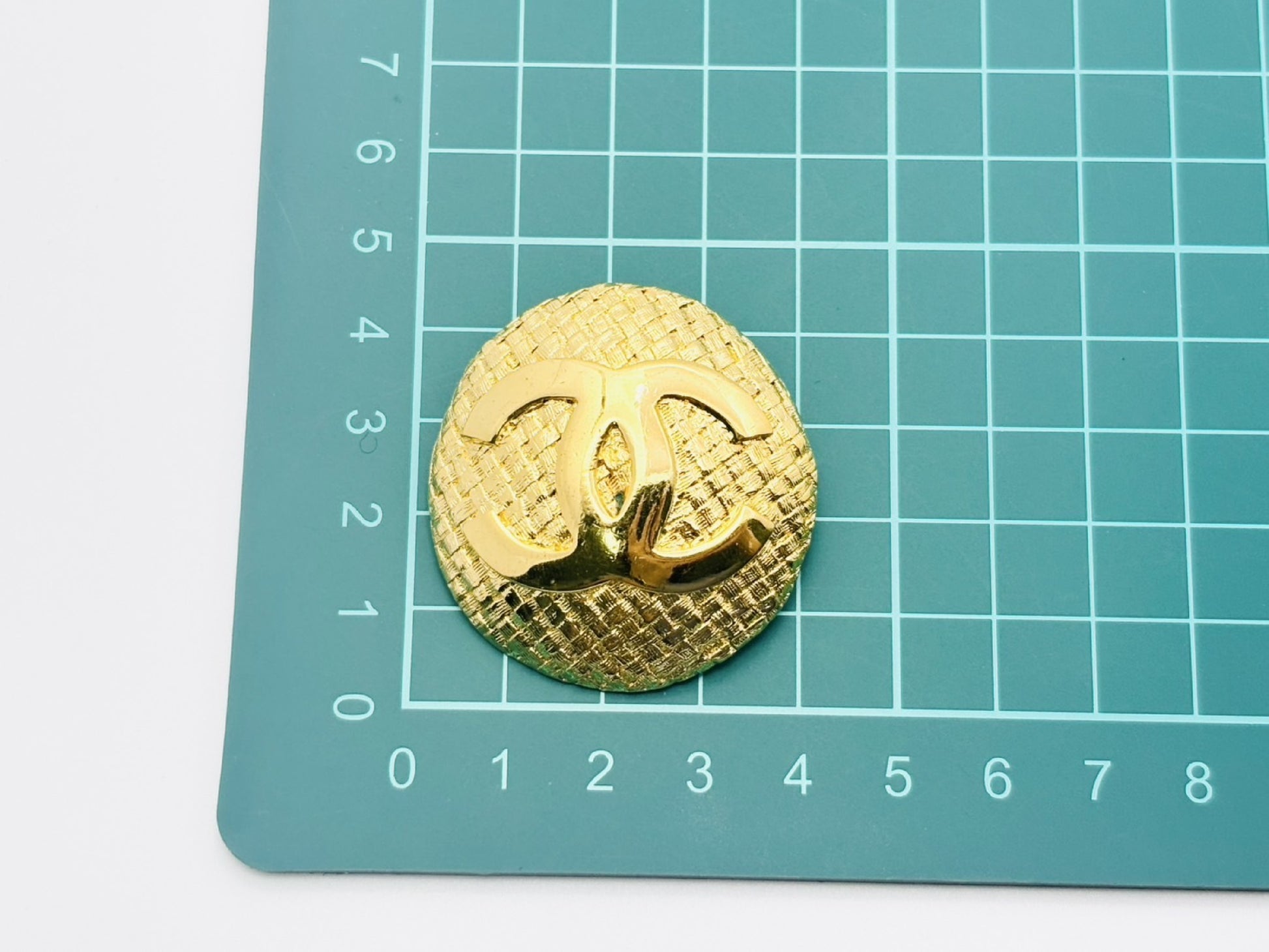 CHANEL Coco Mark Round 29/1259 with Comments Mesh Braided Brooch