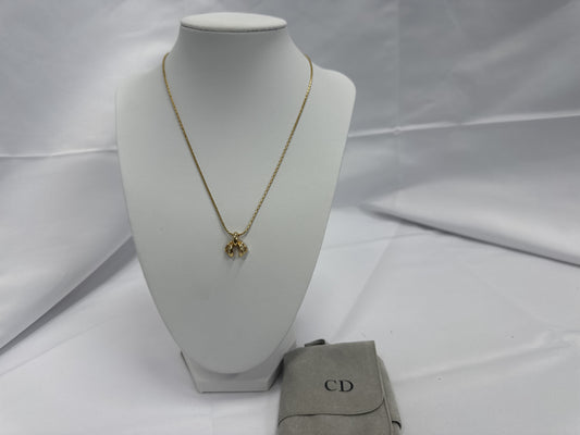 Dior necklace with approximately 43cm chain