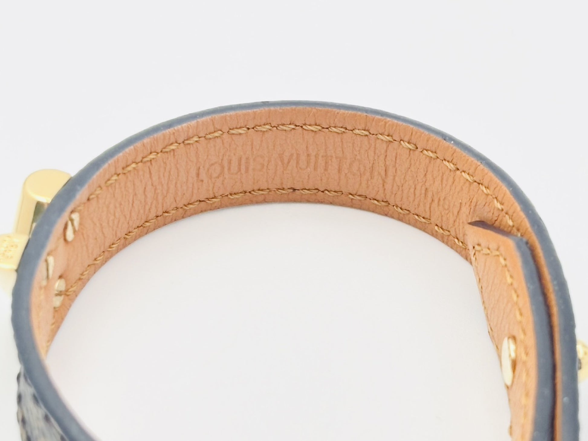 LOUIS VUITTON M6042 Essential V Leather Bracelet, Size 17, Brown Monogram
