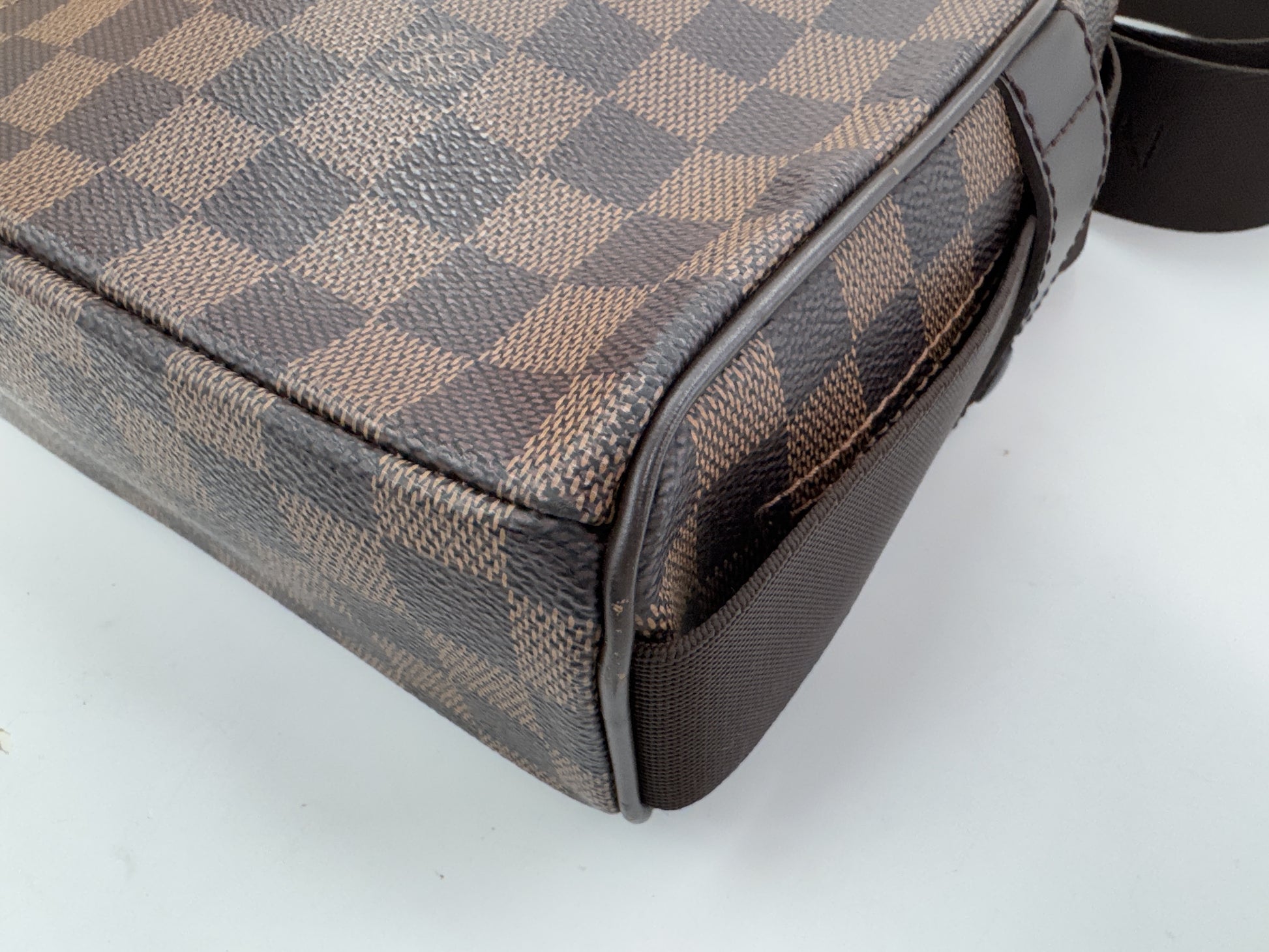 LOUIS VUITTON Damier Olaf PM Shoulder Bag