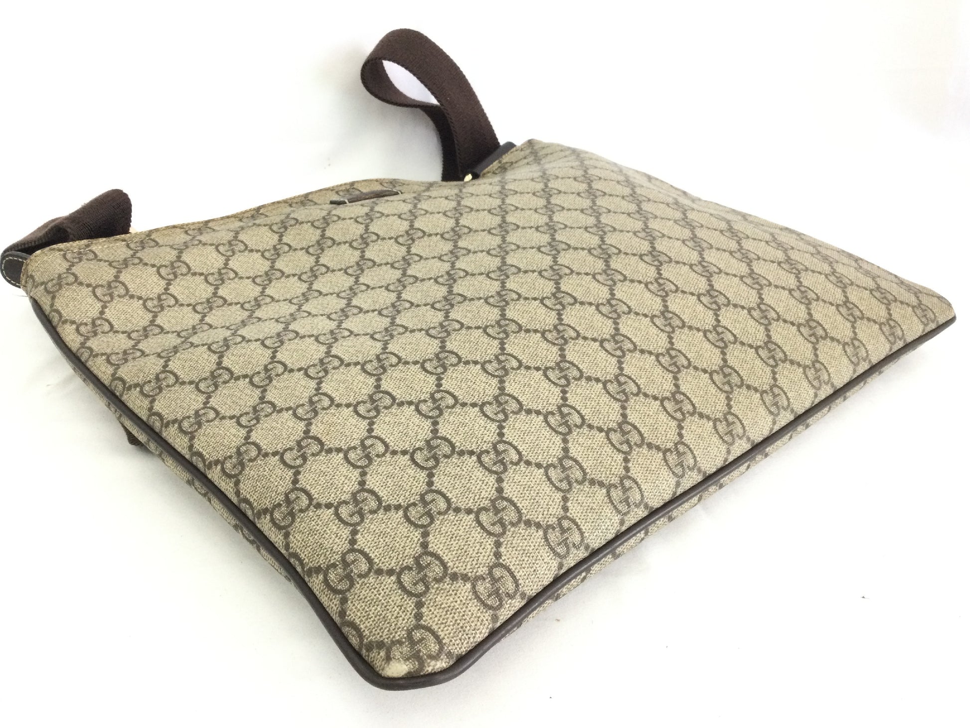GUCCI GG Supreme Shoulder Bag