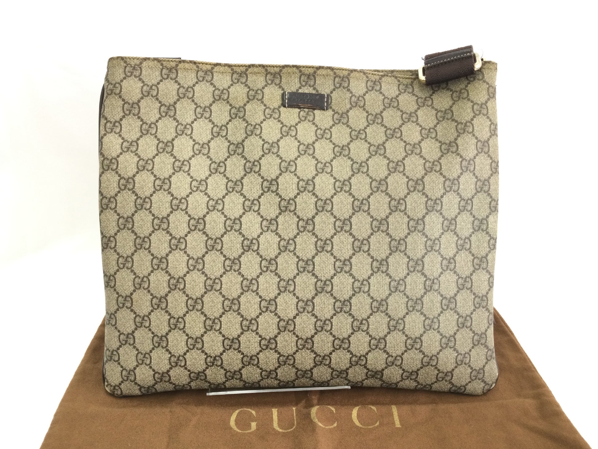 GUCCI GG Supreme Shoulder Bag