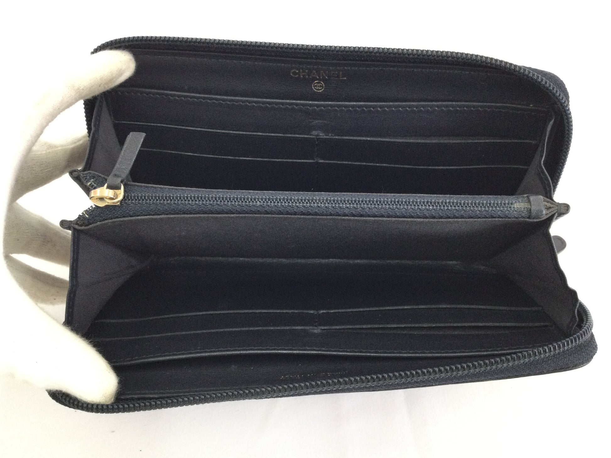CHANEL Caviar Coco Mark Leather Black Long Wallet with Round Zipper