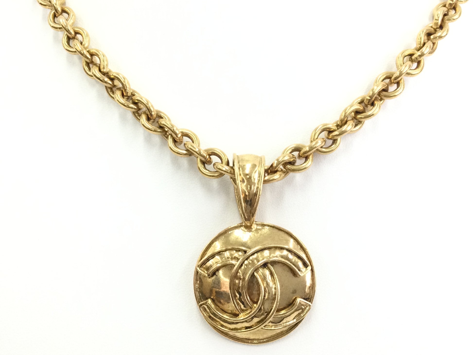 CHANEL Coco Mark Gold 94P Necklace with 50cm Chain