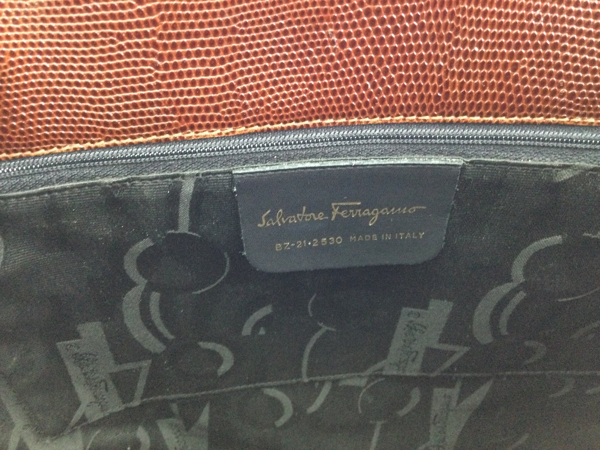 Salvatore Ferragamo Ferragamo Vara Tote Bag Tote Bag