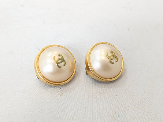 CHANEL Coco Mark Pearl Earrings with Rice
