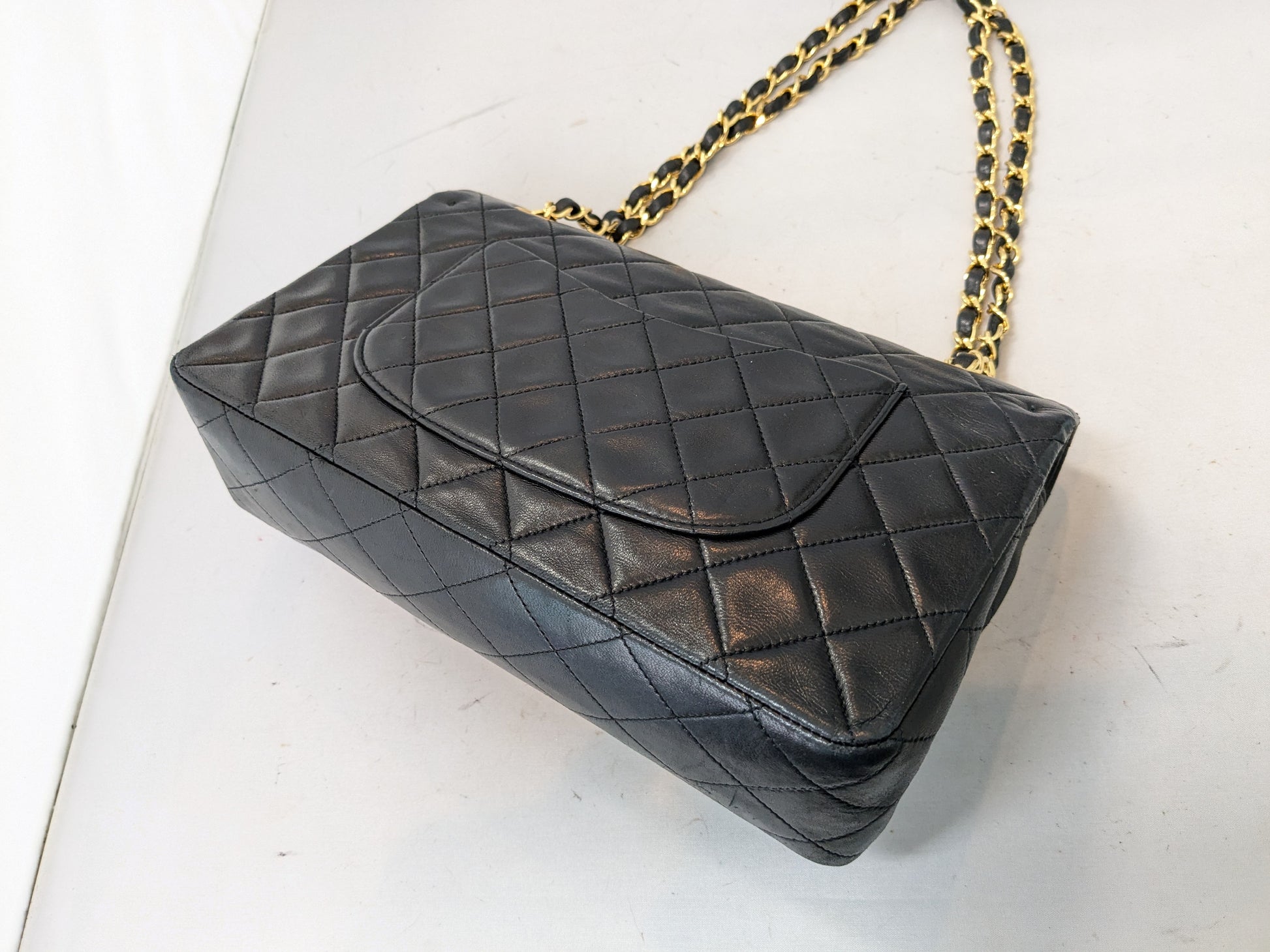 CHANEL Lamb Matelasse 25 1771268 Seal Guarantee Shoulder Bag